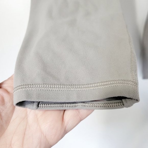 Athleta Savasana Macrame 7/8 Tight in Silver Grey Size M - Picture 7 of 10